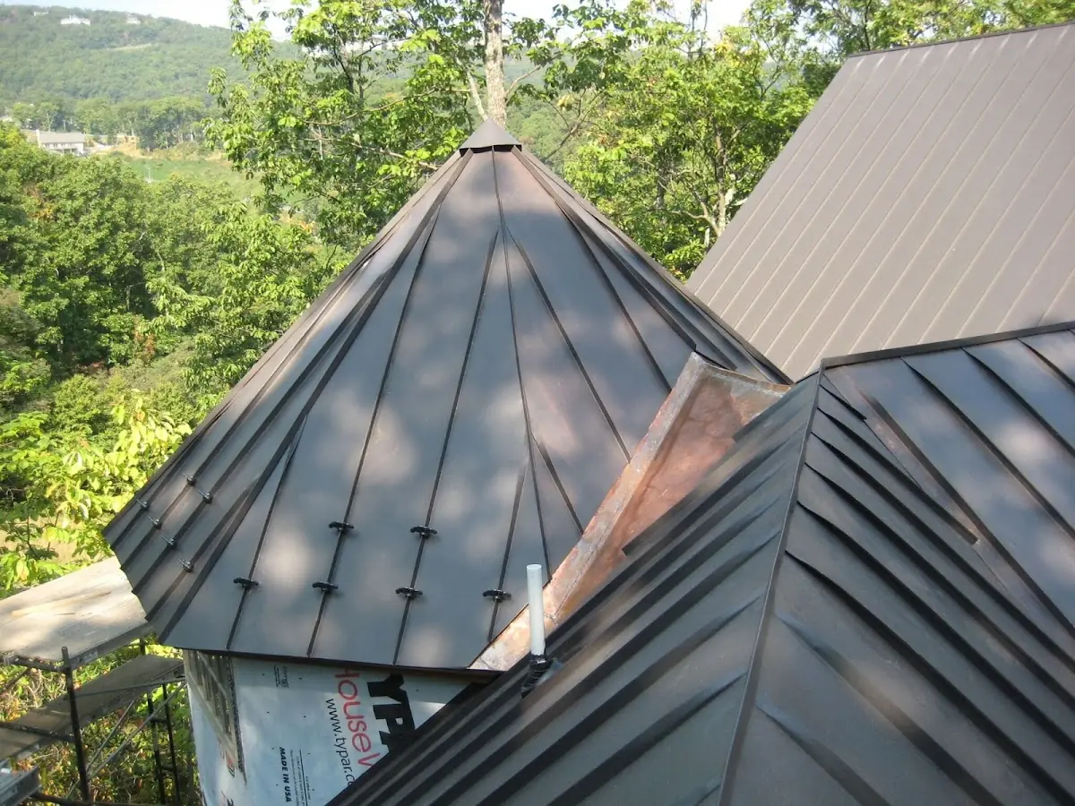 Professional Gutter Cleaning by Craftsman Roofing in Old Dutch Haven